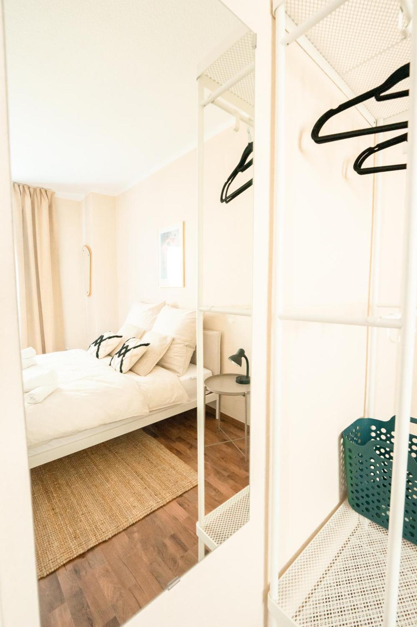 -Super Zentrales Zimmer- Direkt An Der Lutter! ビーレフェルト エクステリア 写真