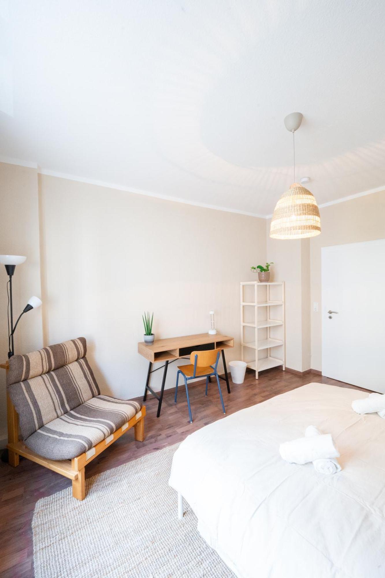 -Super Zentrales Zimmer- Direkt An Der Lutter! ビーレフェルト エクステリア 写真