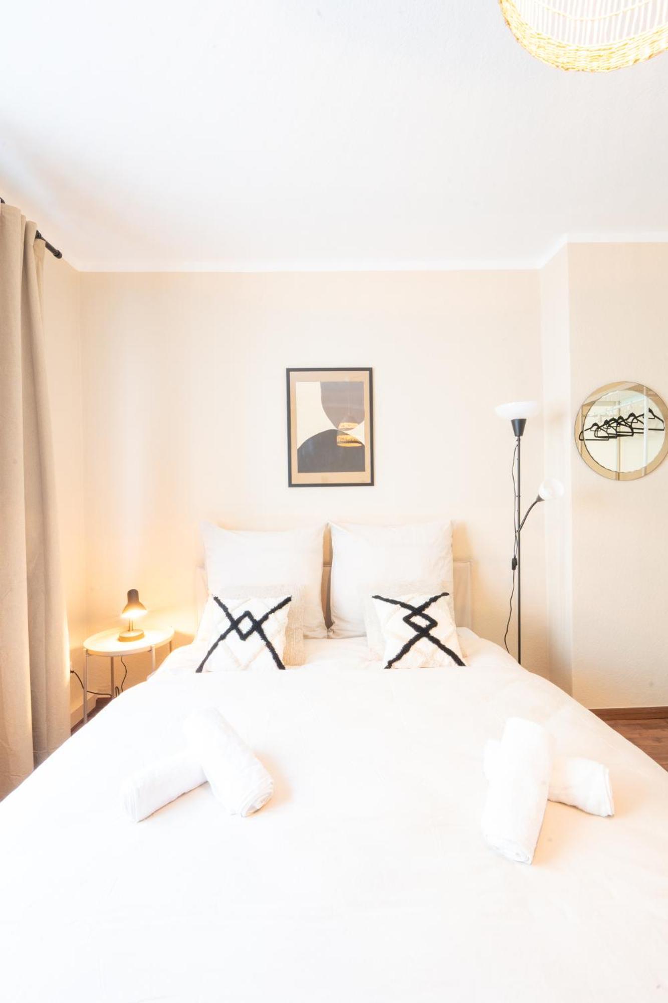 -Super Zentrales Zimmer- Direkt An Der Lutter! ビーレフェルト エクステリア 写真