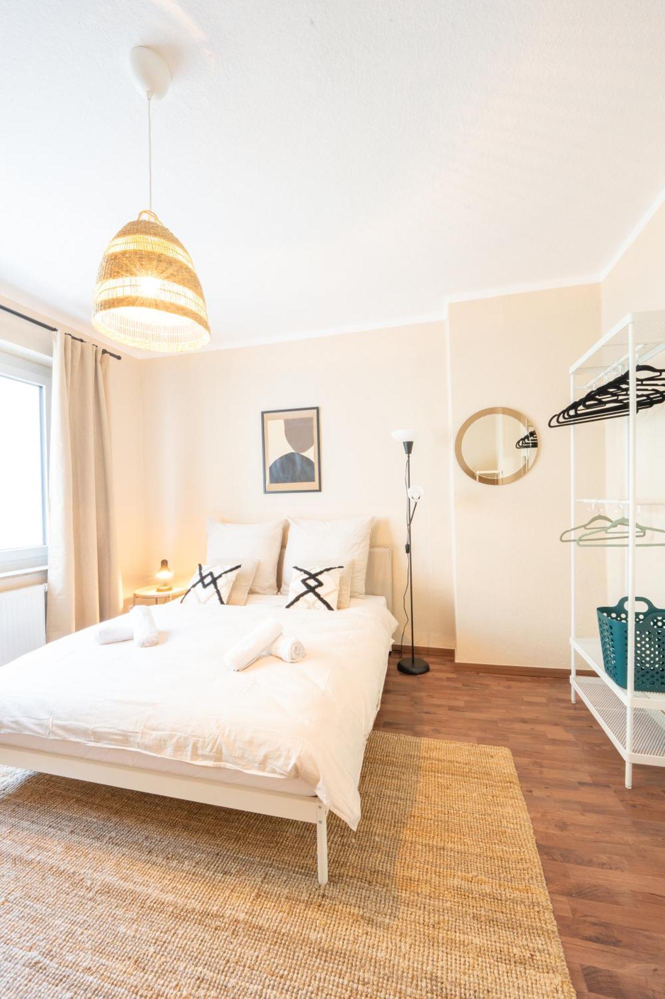 -Super Zentrales Zimmer- Direkt An Der Lutter! ビーレフェルト エクステリア 写真